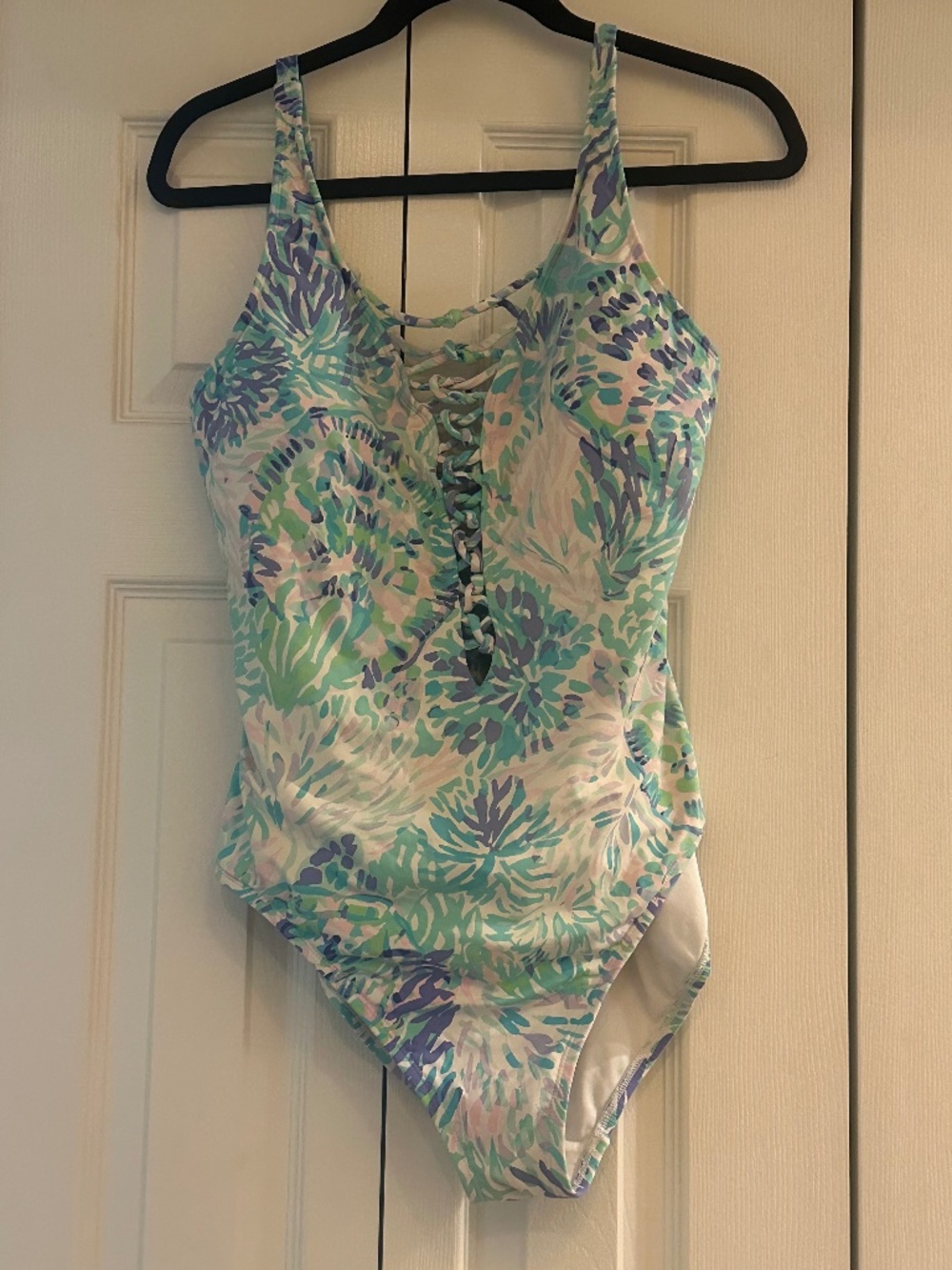 Lilly Pulitzer  ISLE LATTICE ONE-PIECE Size 14 - Picture 2 of 5